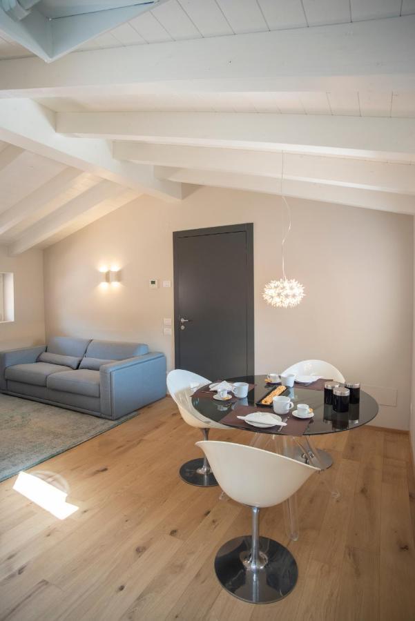 Time To Be - Luxury Apartments Centro Storico Peschiera del Garda Eksteriør billede